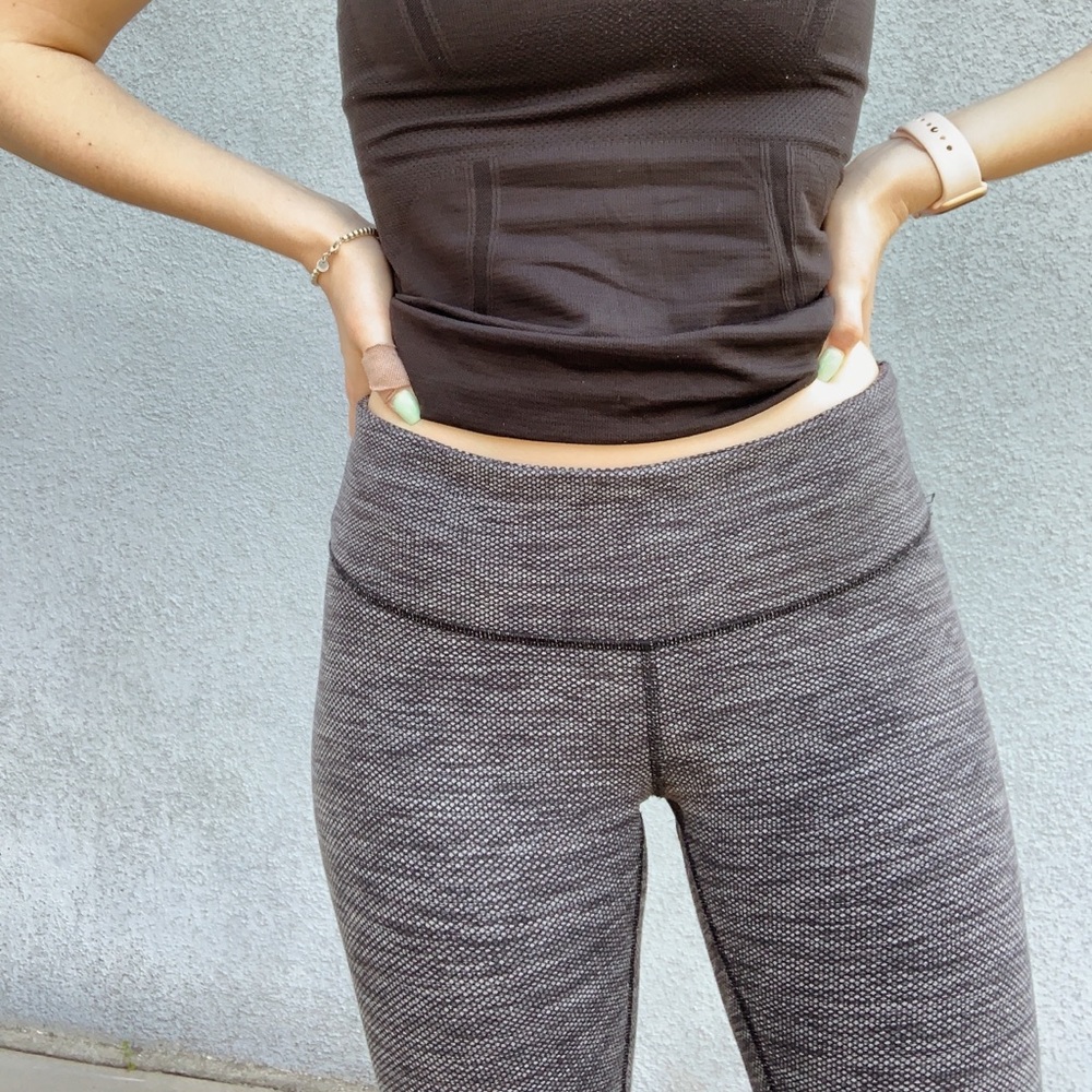 Grey Lululemon Wunder Under Leggings